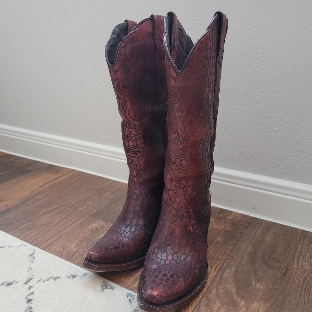 ARIAT RED CROC PRINT KATRINA COWGIRL BOOTS - SNIP TOE 7.5